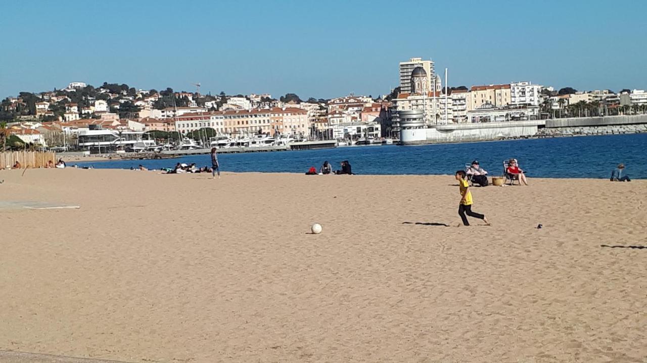 Fréjus plage T2, piscine, parking, plages à 200m Extérieur photo